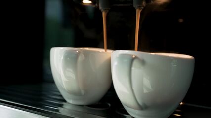 Steamy MILF Pussy Play